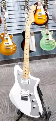 Store Special Product - Fender - American Ultra II Meteora, Maple Fingerboard - Avalanche